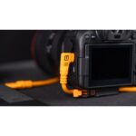 Cable TetherPro USB-C a USB-C de ángulo recto (9.4m) Naranja - Imagen 4